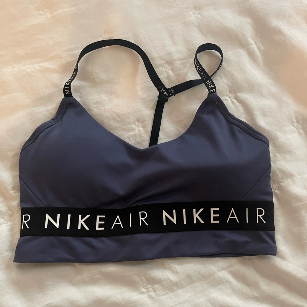 Nike medium support sports bra